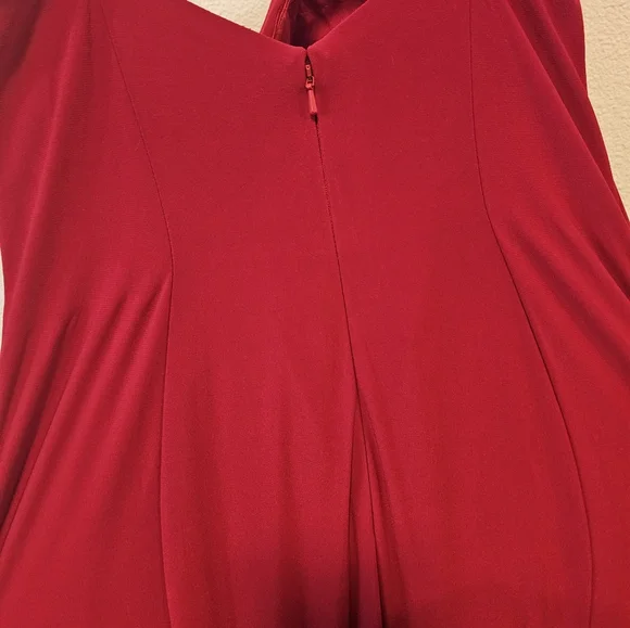 Size 12 NWT Red Mac Duggal Bustier Evening Gown - Picture 8 of 8